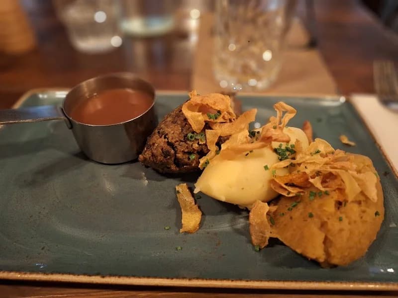 Ardnamurchan Scottish Restaurant & Bar - Thumbnail 9