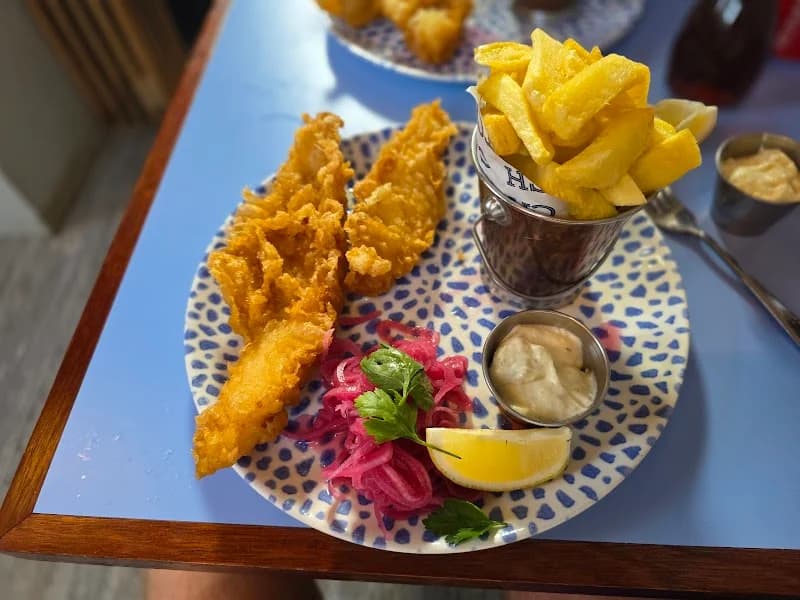 CATCH Fish & Chips - Thumbnail 3