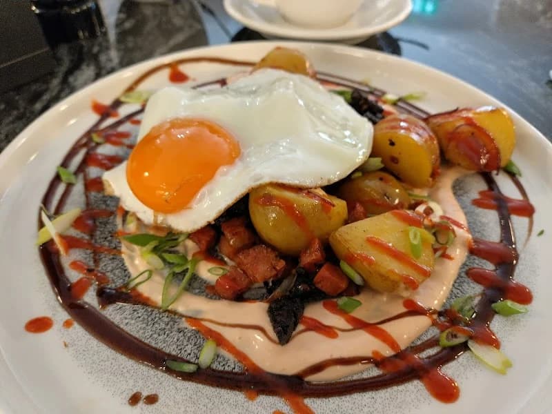 Hugh's Restaurant - Thumbnail 10