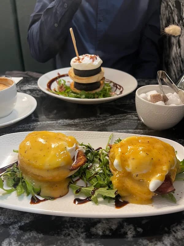 Hugh's Restaurant - Thumbnail 5