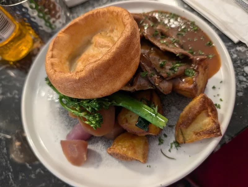 Hugh's Restaurant - Thumbnail 9