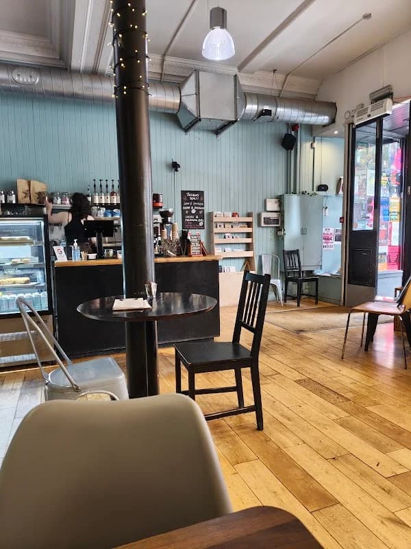 Rose & Grants Cafe - Thumbnail 4