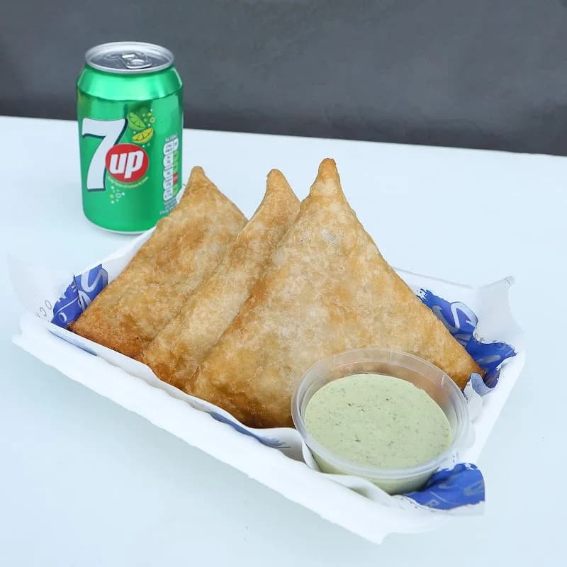 Shahed's Tandoori Giffnock - Thumbnail 3
