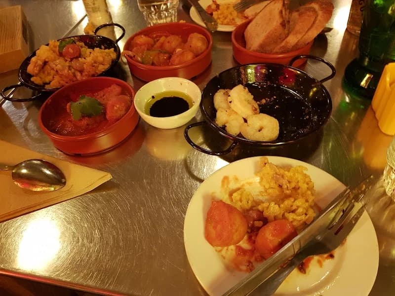 Small Plates (Ugly Mates) - Thumbnail 4