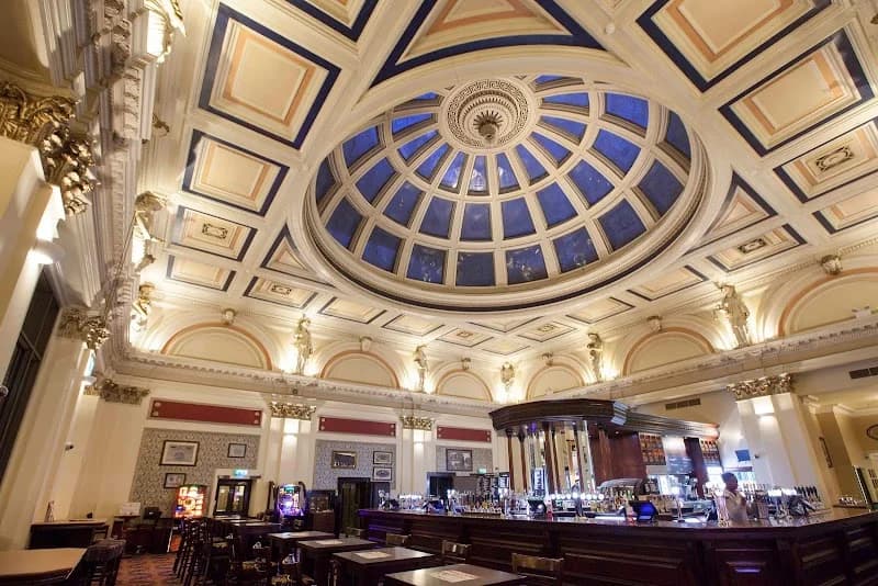 The Counting House - JD Wetherspoon - Photo 1